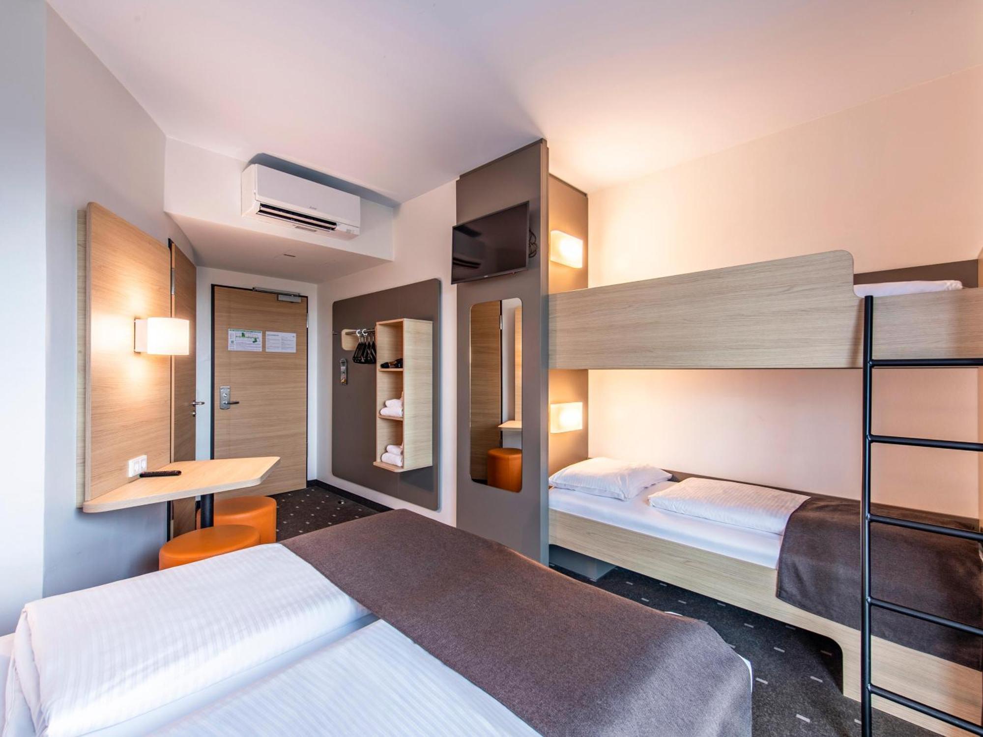 B&B Hotel Augsburg-Nord Buitenkant foto